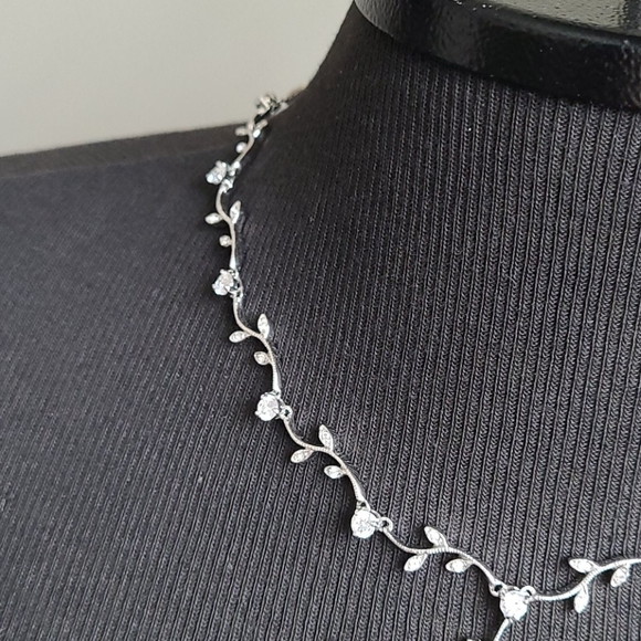 Olive branch necklace - Picture 3 of 10